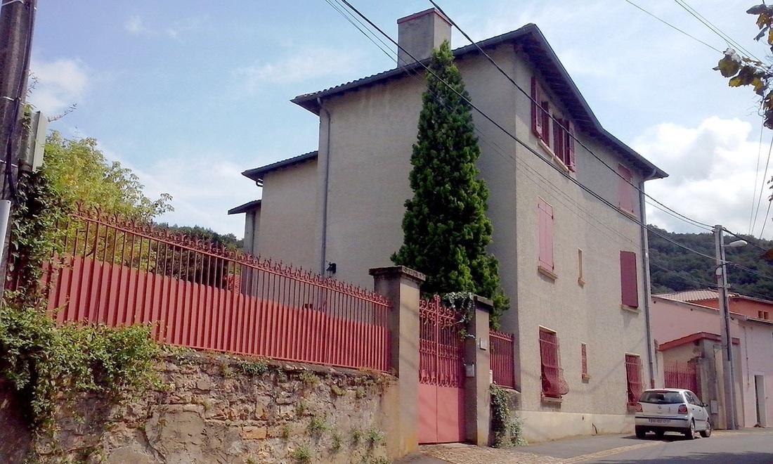 Le Relais Des Dames Panzió Neuville-sur-Saône Kültér fotó