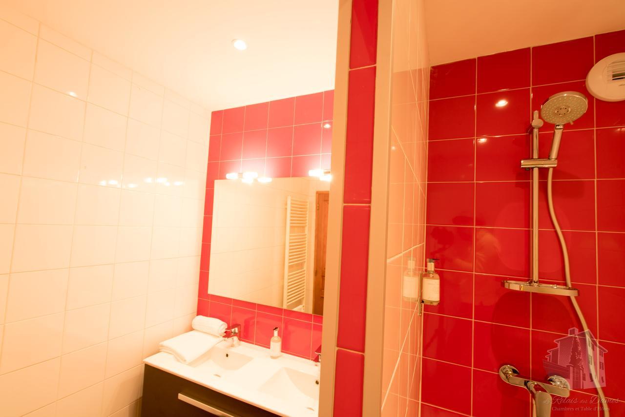 Le Relais Des Dames Panzió Neuville-sur-Saône Kültér fotó